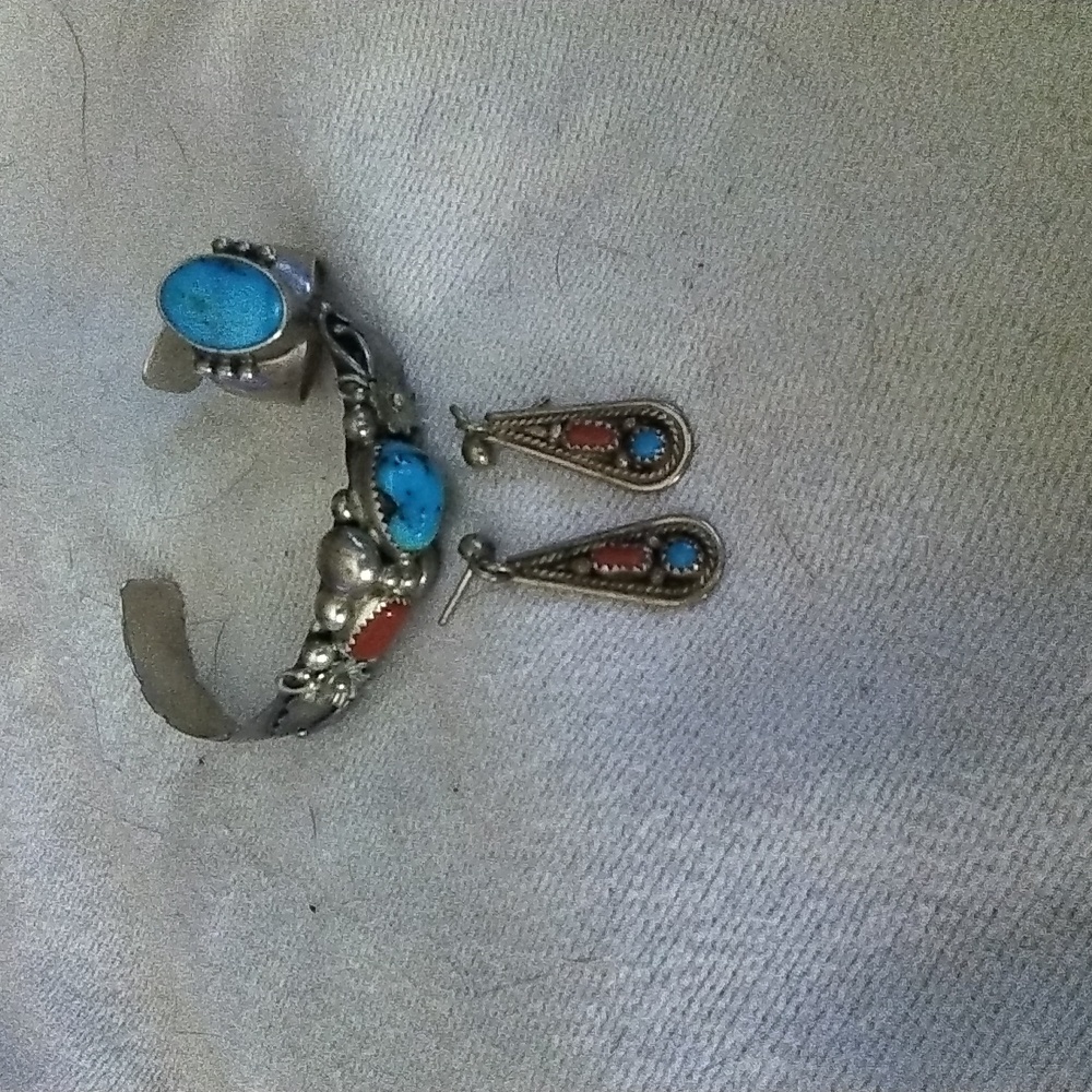 Sterling Silver RC 3piece set.  Antique Turquoise, Agate Cuff Bracelet, Earrings